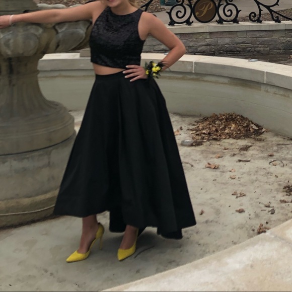 Black 2 piece prom dress - Picture 2 of 3